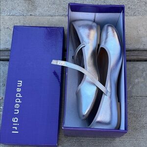 Madden Girl Metallic Flats